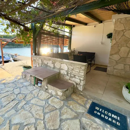 Robinson Stone House *